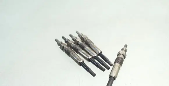 Volkswagen Transporter - Caravelle T4 Spark plug DG005