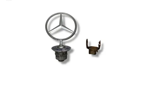 Manufacturer badge logo/emblem