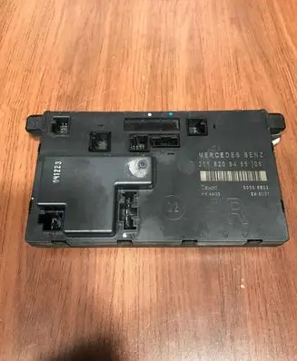 Mercedes-Benz E W211 Door control unit/module A2118208485 00006802