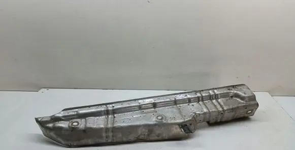 BMW 5 F10 F11 Heat shield in engine bay 8511809