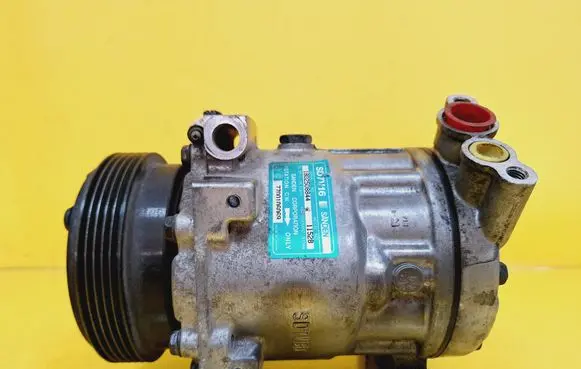 Renault Twingo I Air conditioning (A/C) compressor (pump) 7700106069