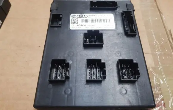 Audi A4 S4 B8 8K Comfort/convenience module 8K0907279D