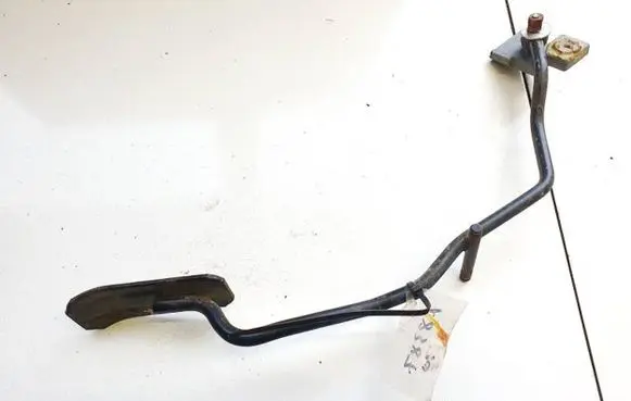 Volkswagen PASSAT B2 Accelerator throttle pedal