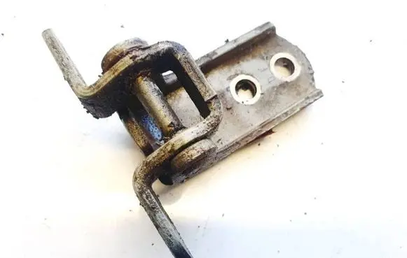Suzuki Grand Vitara II Front door upper hinge