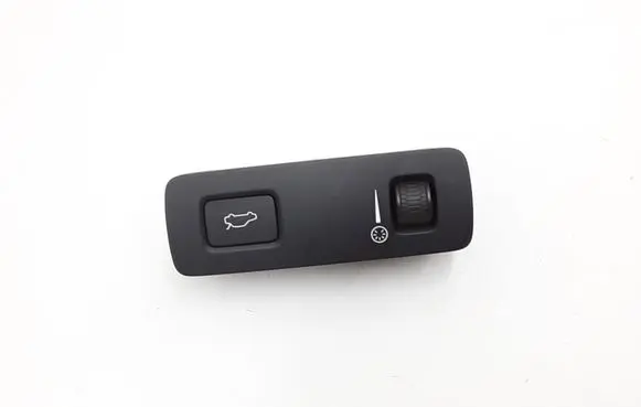 Volvo XC90 Tailgate/boot open switch button 31376510