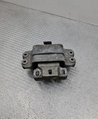 Volkswagen Golf V Engine mount bracket 1K0199555