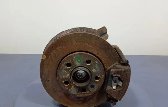 Seat Ibiza IV (6J,6P) Front wheel hub spindle knuckle