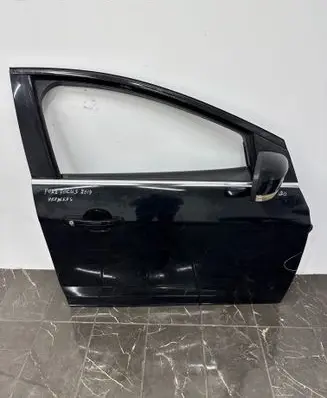 Ford Focus Front door