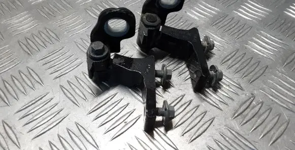 Rear door hinge set