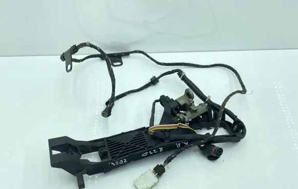 Mercedes-Benz SL R230 Front door exterior handle/bracket 