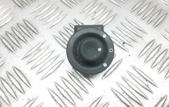 Renault Megane II Wing mirror switch 8200002442B