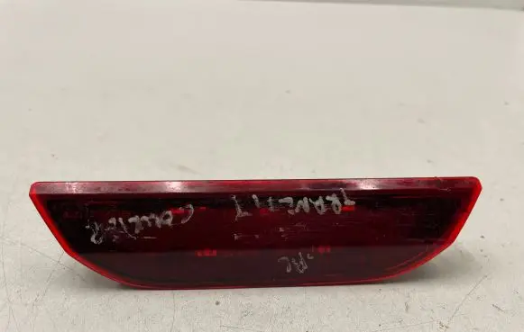 Ford Transit Courier Third/center stoplight ET7613A613AF