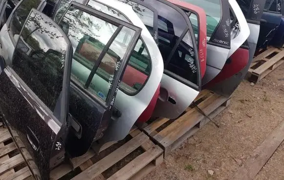 Peugeot 807 Rear door