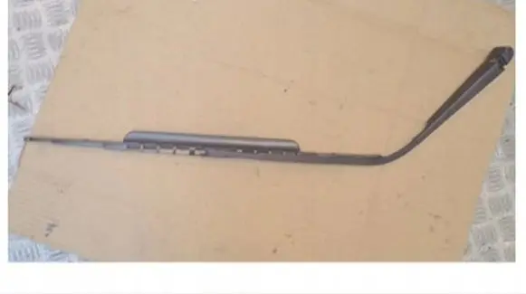Renault Laguna I Rear wiper blade arm