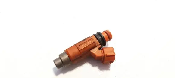 Mitsubishi Carisma Fuel injector 7319759 CDH210