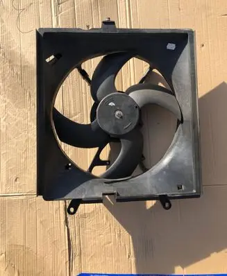Mitsubishi Carisma Electric radiator cooling fan