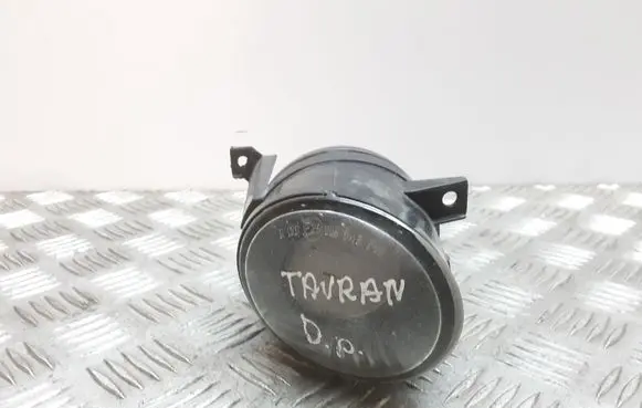Volkswagen Touran I Front fog light 27048000