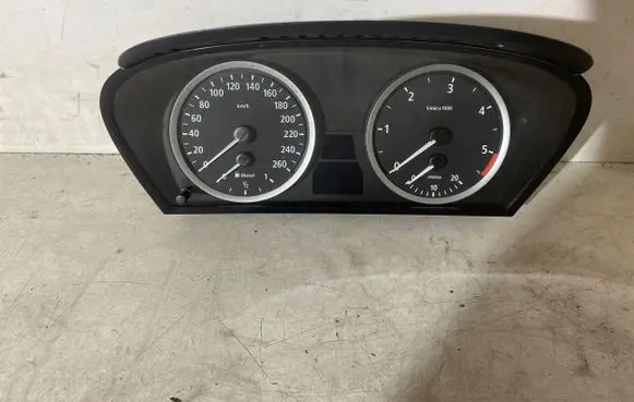 BMW 5 E60 E61 Speedometer (instrument cluster) 62119135253 110080213 213772017066
