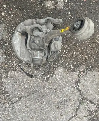 BMW 5 E60 E61 Front wheel hub spindle knuckle
