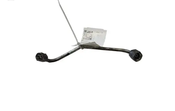KIA Sorento Fuel injector supply line/pipe 