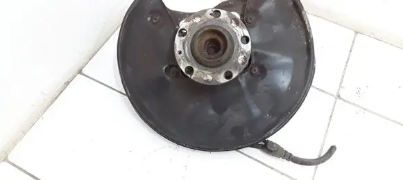 Audi A6 S6 C6 4F Rear wheel hub spindle/knuckle 