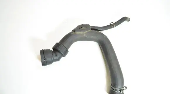 Audi A4 S4 B5 8D Engine coolant pipe/hose 4B0121101B