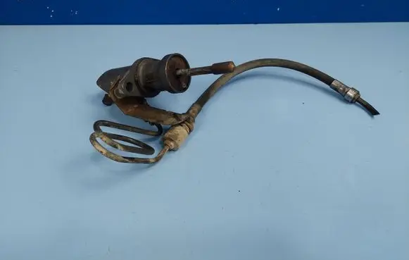BMW 5 E39 Clutch slave cylinder 21526775924 21526751171