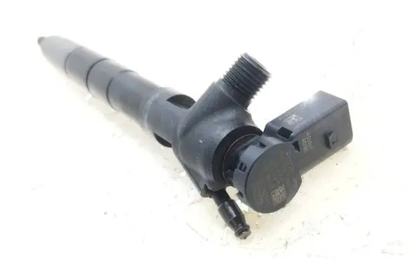 Skoda Octavia Mk3 (5E) Fuel injector 28370681 0803831815H 5002MJ03R65