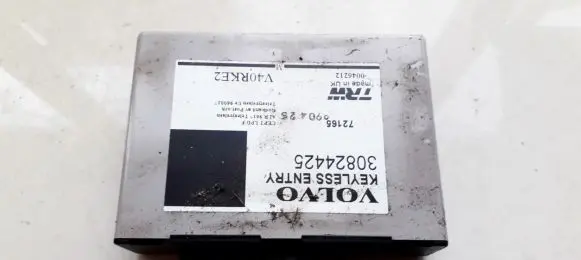 Volvo S40, V40 Door control unit/module 30824425 0046212