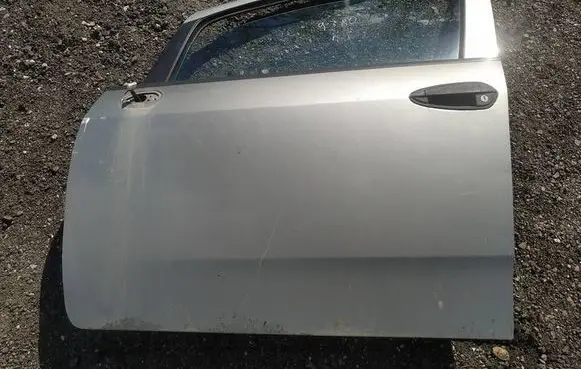 Fiat Grande Punto Front door pilkos