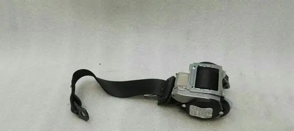 Mercedes-Benz E AMG W211 Rear seatbelt buckle A2198600385