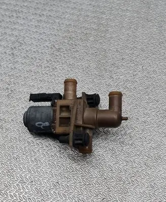 Mercedes-Benz Vito Viano W639 Coolant heater control valve 0018300684