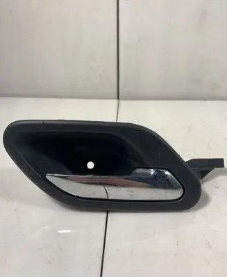 BMW 5 E39 Front door interior handle 8226050