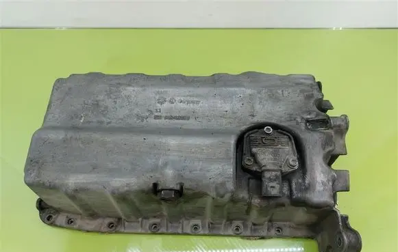 Volkswagen Touran I Oil sump 038103603AG