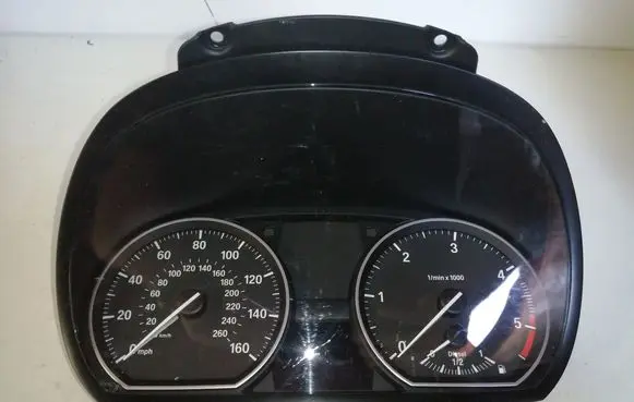 BMW 1 E81 E87 Speedometer (instrument cluster) 9141478 1024985