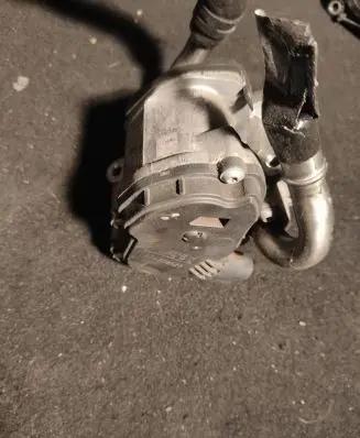 Volkswagen Caddy EGR valve 04L131501R 072603 WA0230616