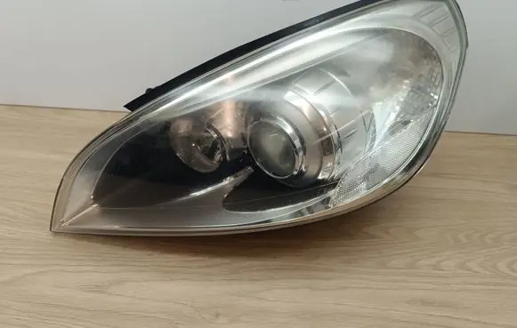Volvo V60 Headlight/headlamp 31299992 89905479