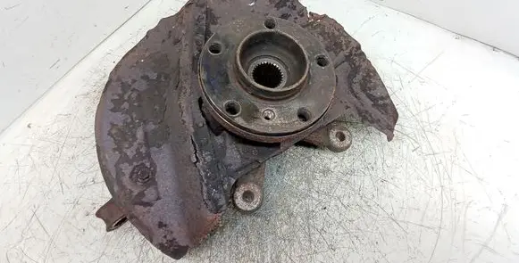 BMW X5 E53 Front wheel hub spindle knuckle