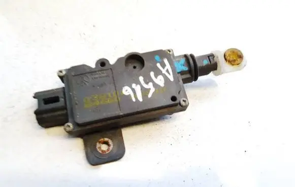 Nissan Primera Central locking motor 038102 84680