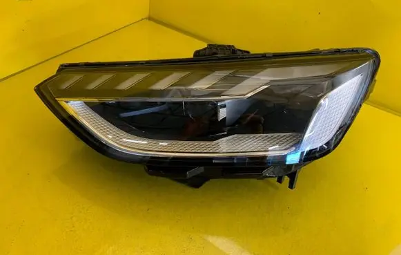 Audi A4 S4 B9 8W Headlight/headlamp 8W0941035