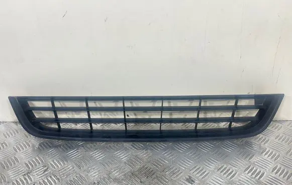 Volkswagen PASSAT CC Front bumper lower grill 3C8853677 0102030405