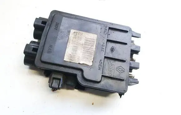 Renault Laguna III Fuse box set 24380c014r prt01500