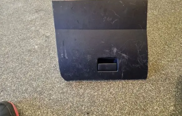Mazda CX-3 Glove box