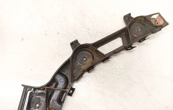 Opel Zafira B Rear bumper mounting bracket 13125036