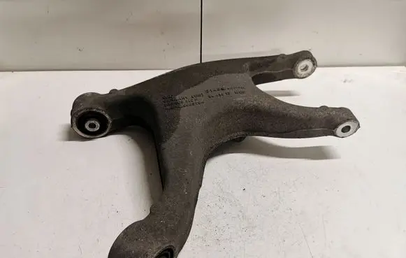 Audi A6 C7 Rear upper control arm/wishbone 8R0505312F