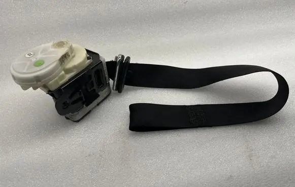 Mercedes-Benz CLK A209 C209 Front seatbelt 6082701003 C8stc1 47184