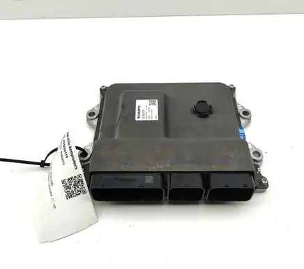 Volvo XC40 Engine control unit/module 32383797