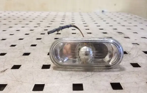 Volkswagen Bora Front fender indicator light 1J0949117