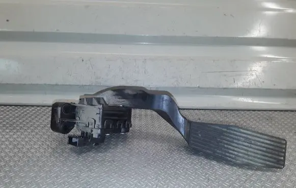 Opel Zafira B Accelerator throttle pedal 6PV00811401 9202342