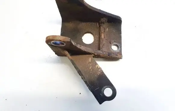 Toyota Corolla E120 E130 Engine mounting bracket